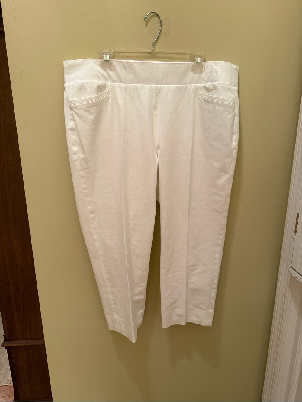 White Capri Pants